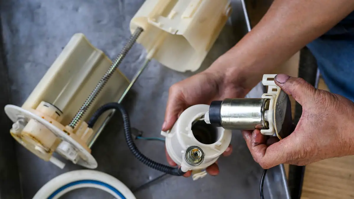 CanAm Defender Fuel Filter Replacement Ultimate Guide (2024)