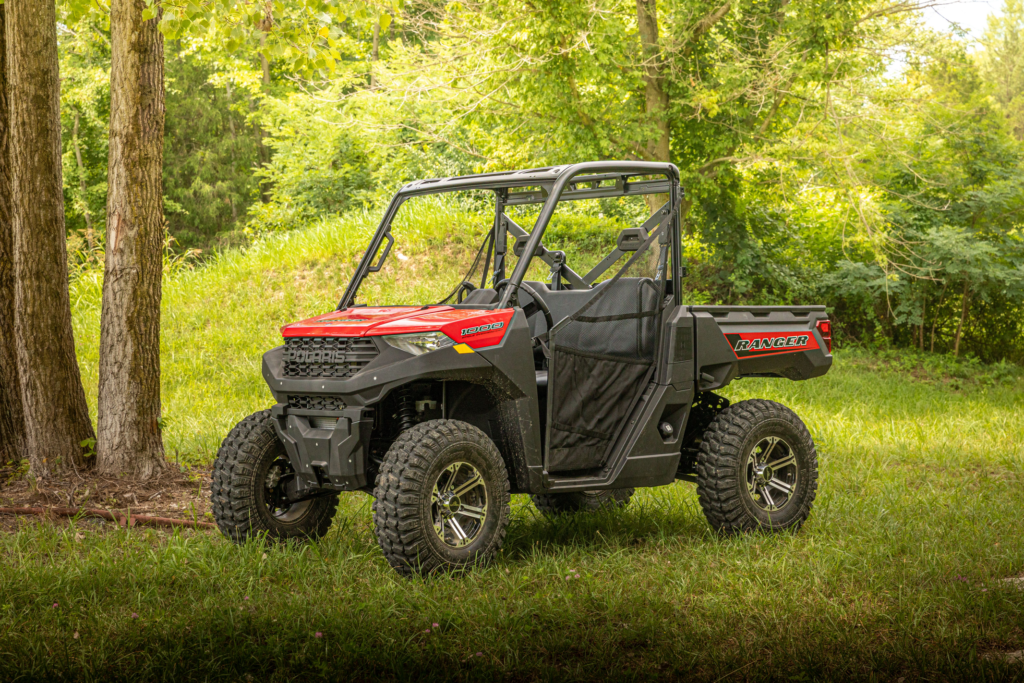 Utv with power dump bed