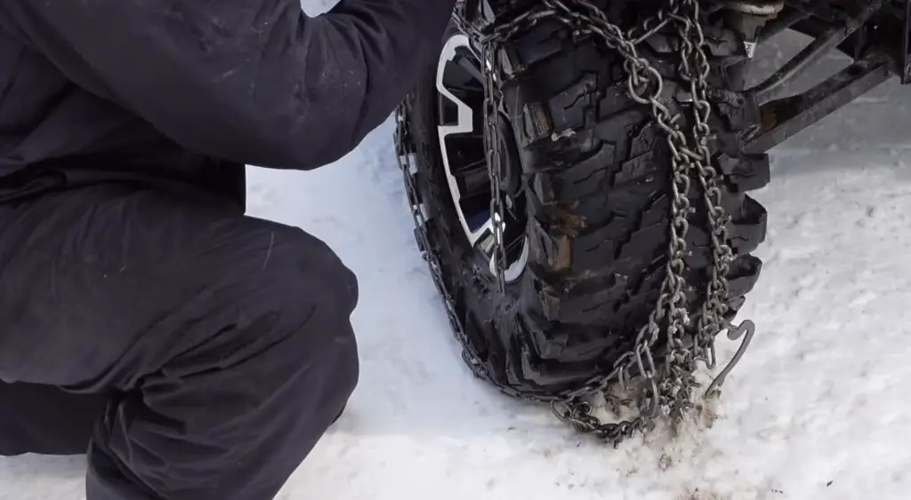 Side by side tires chains