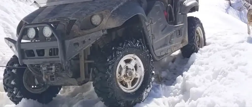 UTV tire change