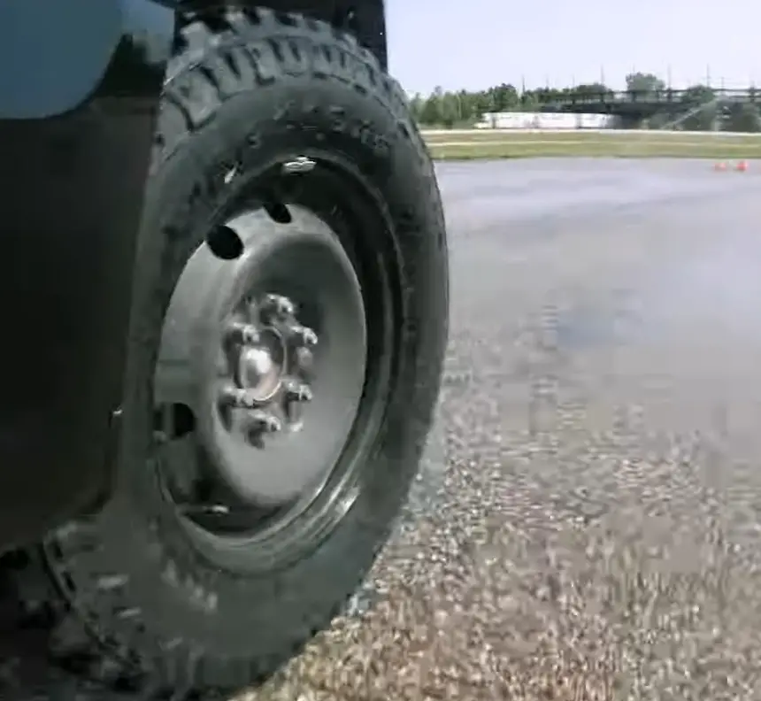 Advantages of Using Car Tires On a UTV