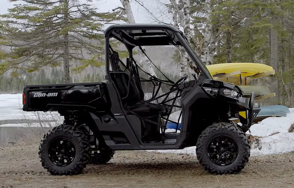 Can-Am Defender HD10