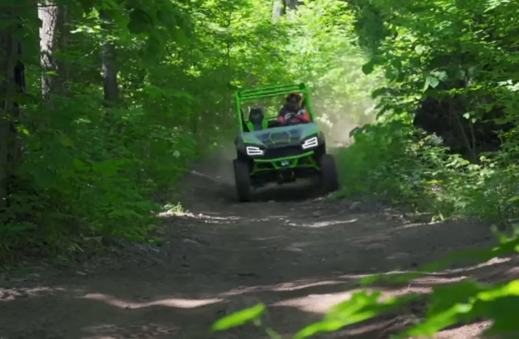 Venturing deep into the jungle with my Textron Havoc X, I felt like an explorer uncovering hidden treasures amidst the lush greenery, the roar of the engine blending harmoniously with the sounds of the wild.