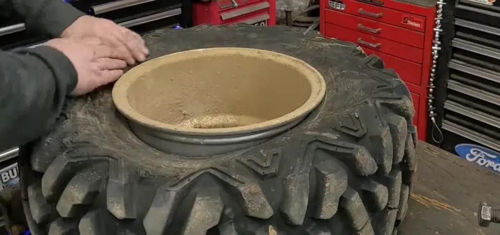 Why You Might Want to Consider Putting Tubes in Your UTV Tire: