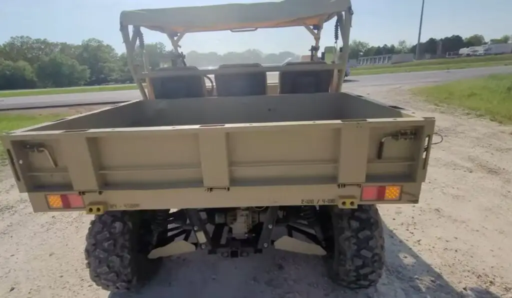 What is the top speed of Massimo Warrior 800 ?