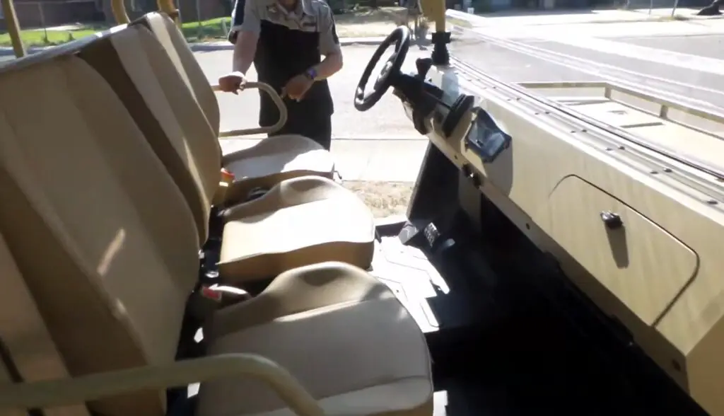 how is the inside and outside of massimo 800 UTV
