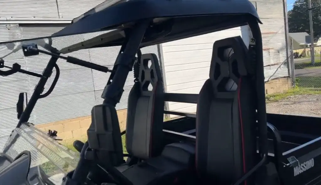 does massimo msu 850 comes with functional foldable windsheild?