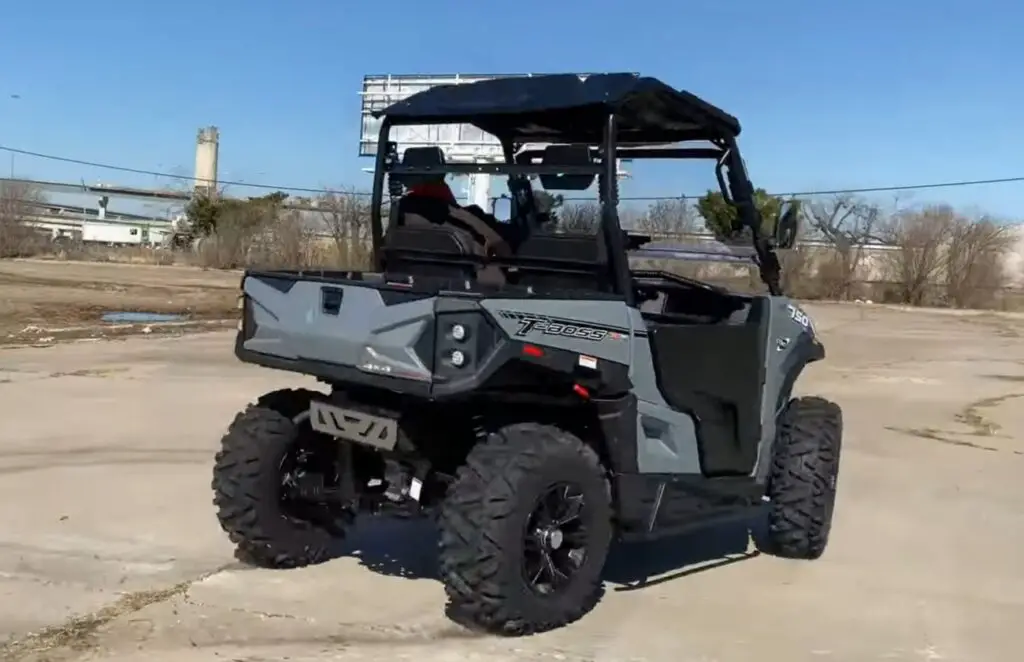 Does the Massimo T-Boss 750 excel at towing heavy loads?