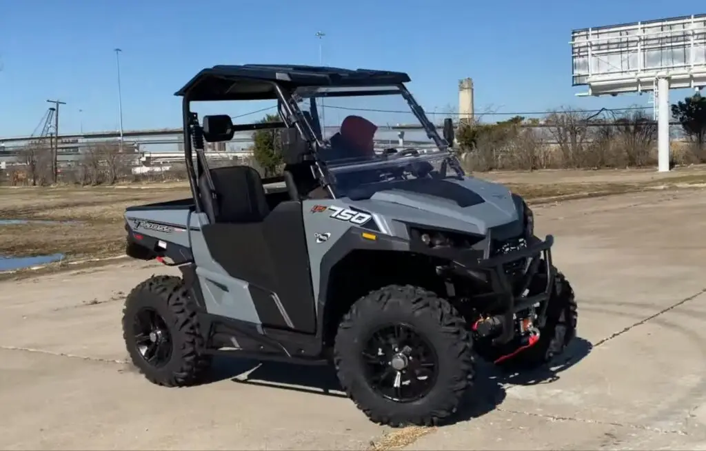 Why is the Massimo T-Boss 750 good for farming tasks and property maintenance?