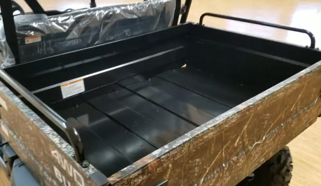 What Power Features Enhance the Massimo Buck 400 UTV?